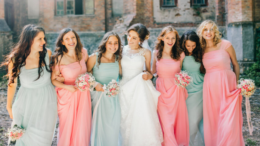 The days of bridesmaids wearing identical dresses are long gone! With today's weddings embracing individuality and creativity, mixing and matching bridesmaid dresses has become a new favorite.