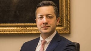 Simon M. Joseph is a seasoned financial adviser with more than sixteen years of experience in wealth management.