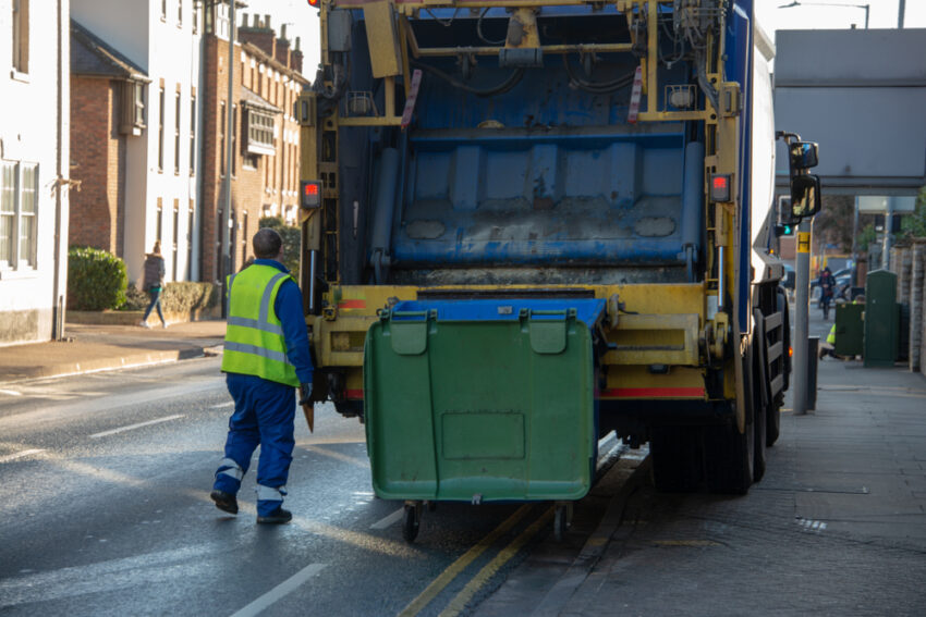 The UK public sector has swelled to its largest size in over a decade, even as the wider economy struggles with a hiring slowdown. Figures from the Office for National Statistics (ONS) show almost 6.2 million people now work in the public sector – the highest since 2011 and up 75,000 in the past year.